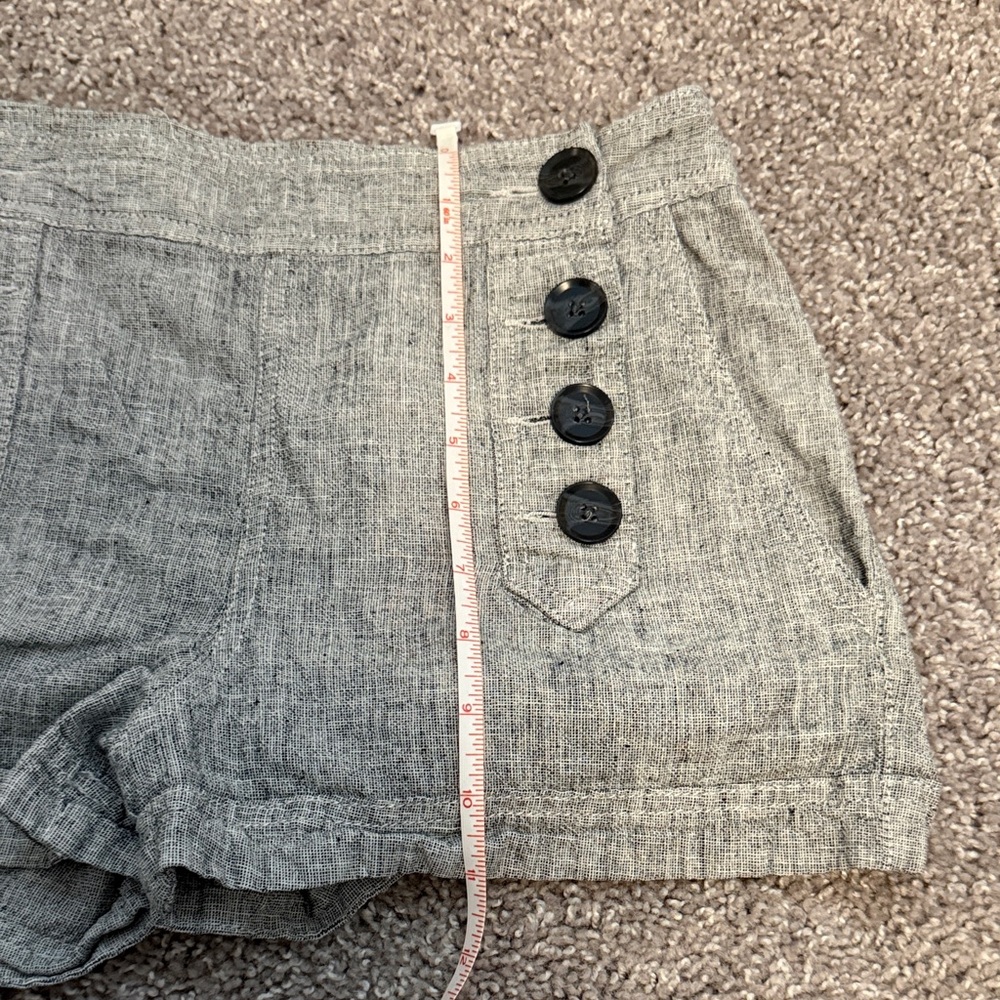 Express Women's Gray Linen-Blend Button Front Sailor Shorts - Picture 6 of 7